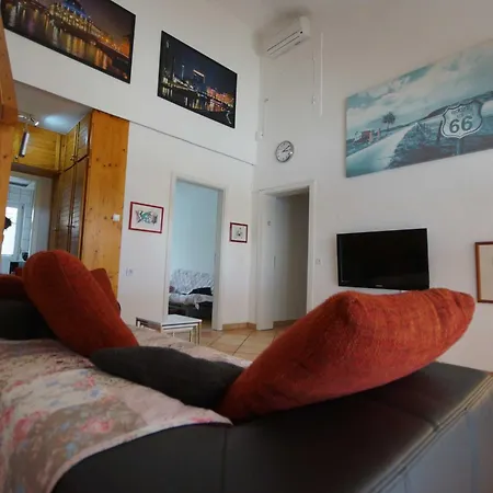 Weide Apartment *
